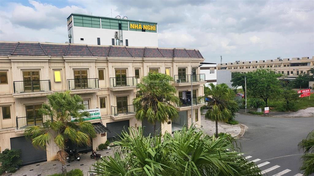Bán shophouse 5pn, 5wc tại lakeside palace, 7.5 tỷ, 100m2