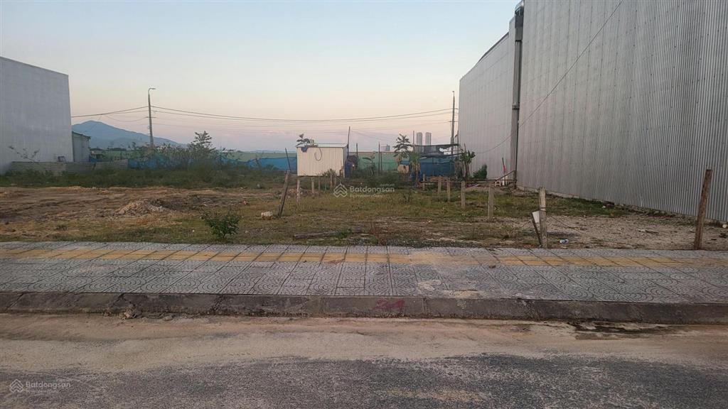 Bán đất dragon giá 3,200 tỷ, 100m2, mặt tiền 5m, pháp lý đầy đủ