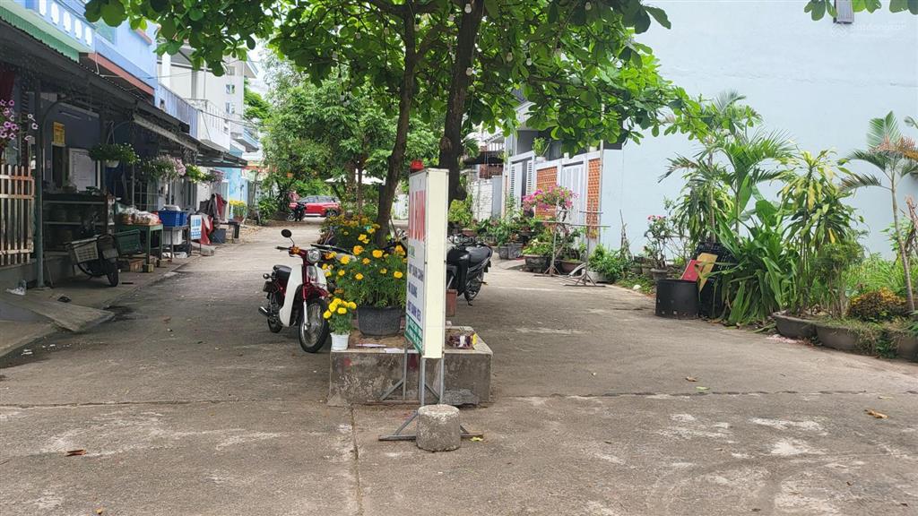 Bán lô góc 2 mặt tiền tại nguyễn chu sĩ, 4,5 tỷ, 108m2, pháp lý đầy đủ