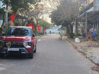 Bán đất 100m2 đấu lưng nguyễn tất thành. cách biển 1km giá bán 3 tỷ 300.