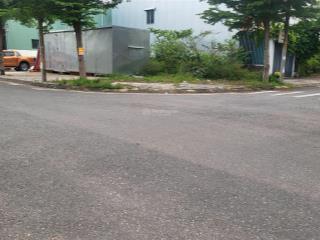 Chủ cần tiền bán lô góc 2 mặt tiền đg 7.5m hướng đông nam .giá 5 tỷ 900 .sát chung cư đang xây.