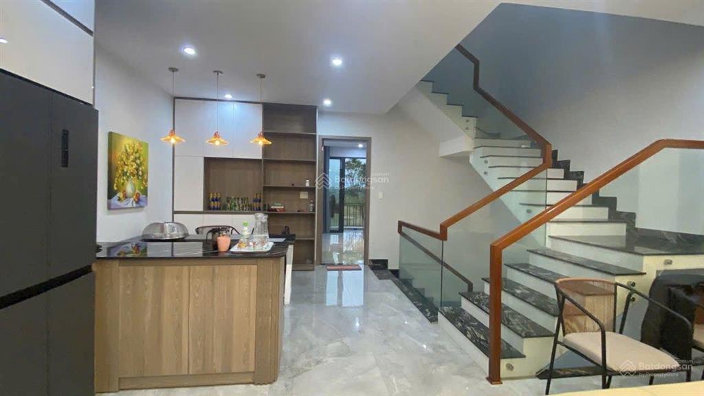 Bán shophouse 6,5 tỷ, 100m2 tại trung lập 17, đang cho thuê 12tr/tháng sát căn góc.