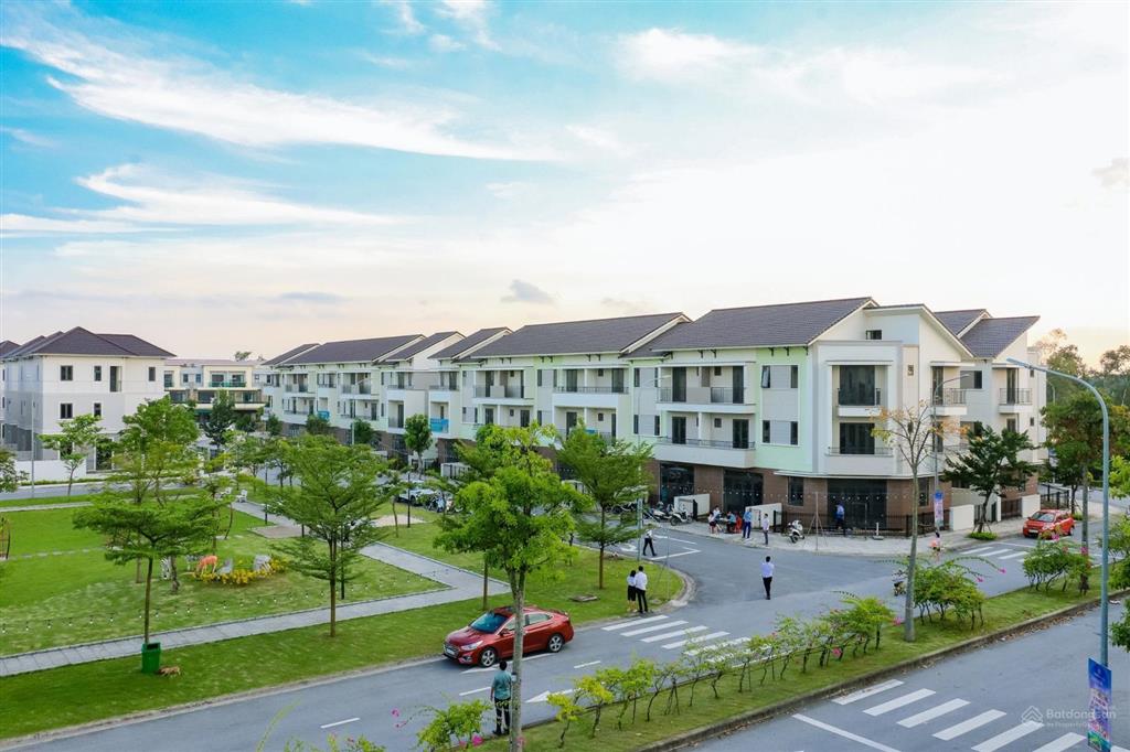 Shophouse centa riverside sh 4 căn áp góc 120m², 2 mặt tiền, hướng nam mát mẻ, giá chỉ 8,3 tỷ