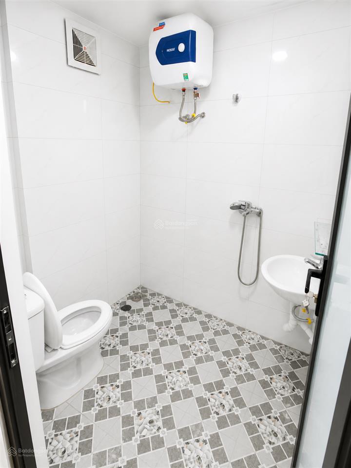 Cho thuê phòng trọ tại số 2 ngõ 58 ngách 3, trần bình, 3,8 triệu, 23m2, view đẹp, giá tốt