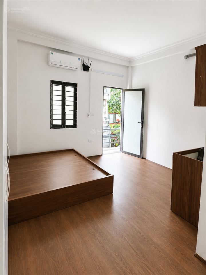 Cho thuê phòng trọ tại số 2 ngõ 58 ngách 3, trần bình, 3,8 triệu, 23m2, view đẹp, giá tốt
