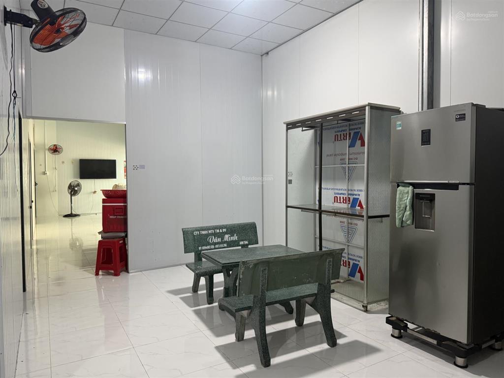 Nhà mới 2 mặt tiền, tiện ở và kinh doanh công ty, showroom