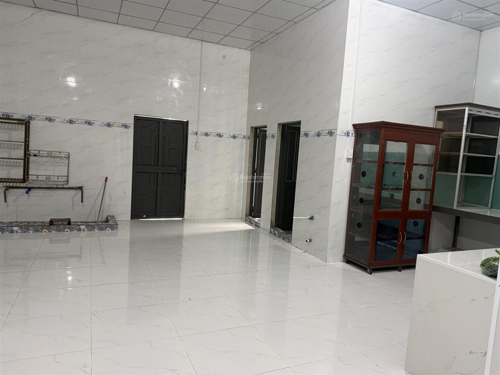 Nhà mới 2 mặt tiền, tiện ở và kinh doanh công ty, showroom