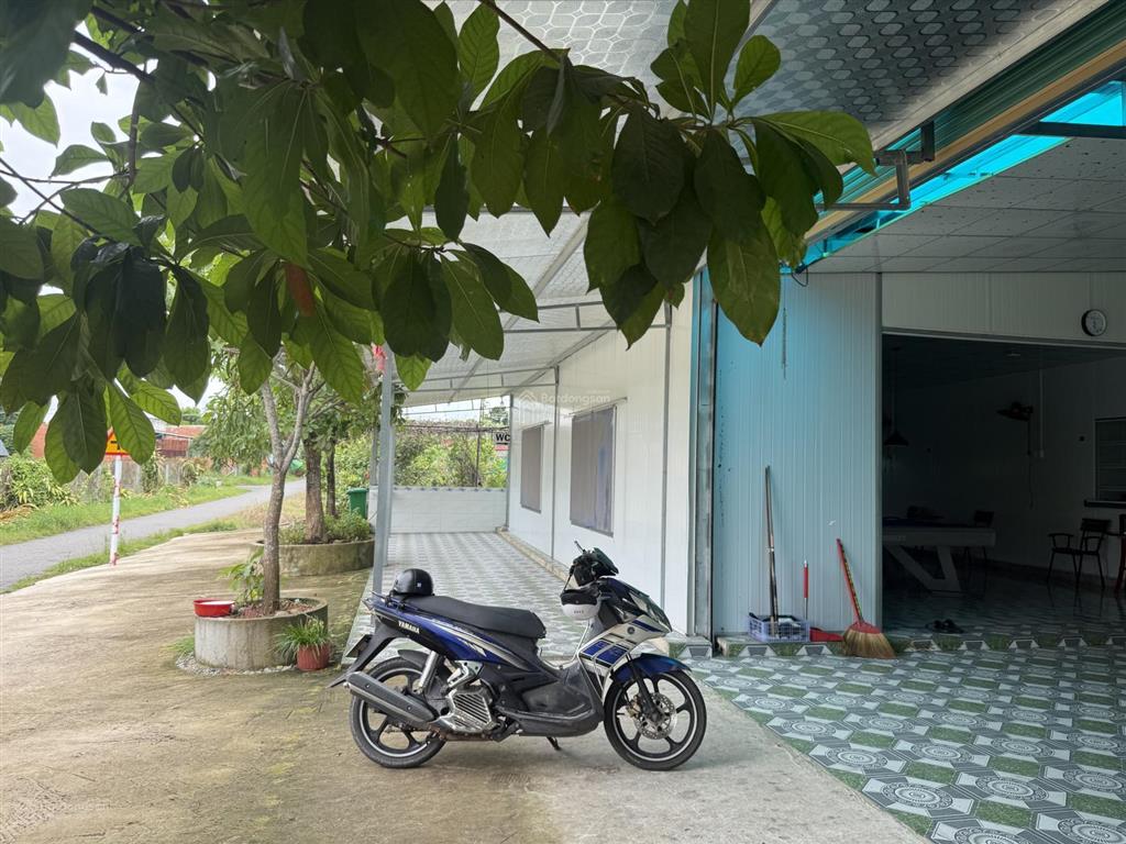 Nhà mới 2 mặt tiền, tiện ở và kinh doanh công ty, showroom