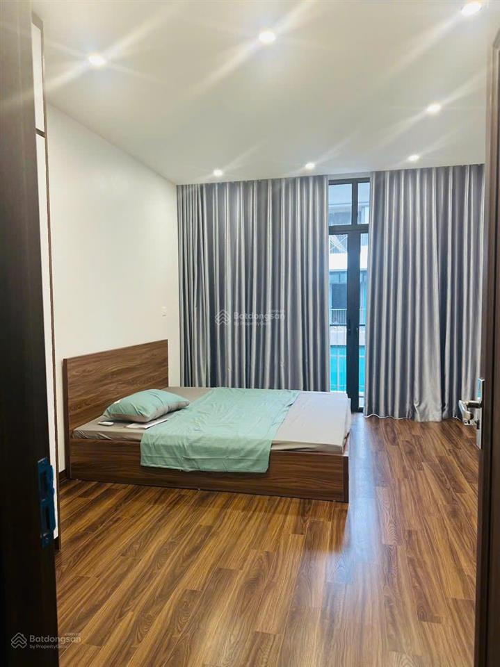 Cho thuê liền kề phố biển full nội thất 6 phòng ngủ khép kín có thang máy chỉ 20tr/th