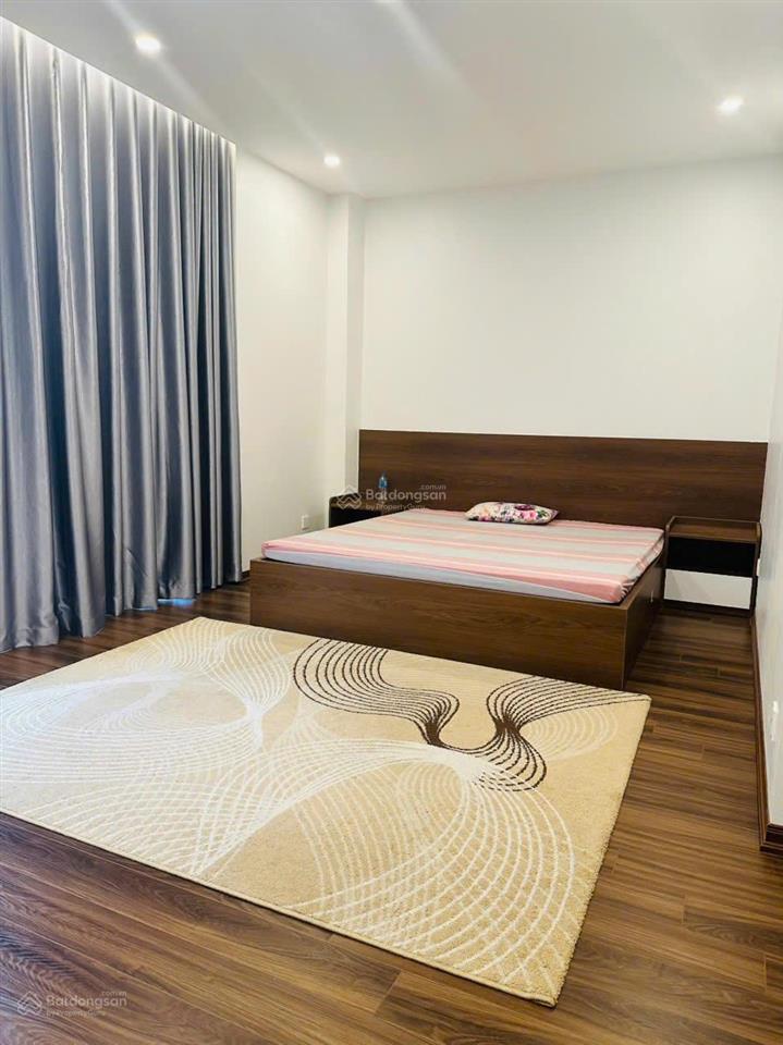 Cho thuê liền kề phố biển full nội thất 6 phòng ngủ khép kín có thang máy chỉ 20tr/th