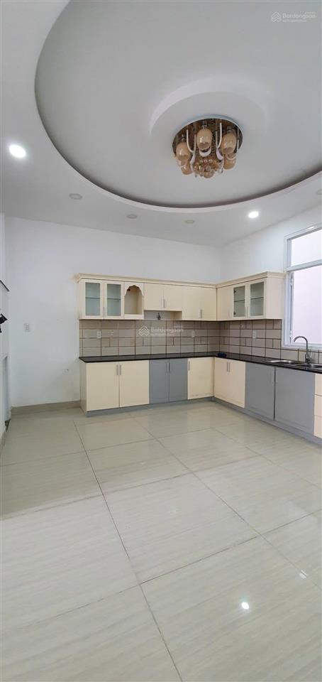 Bán nhà 5 tầng, 13,5 tỷ, đường hoàng quốc việt, phú thuận, q 7.