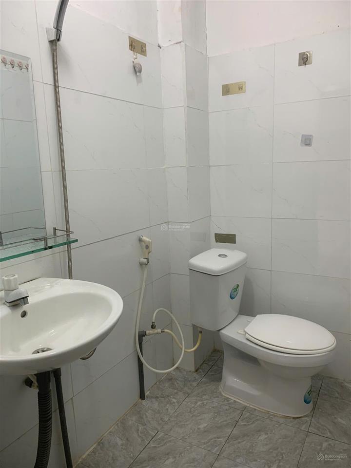 Phòng trọ nội thất cao cấp  ngay ngã ba đông quang full nt