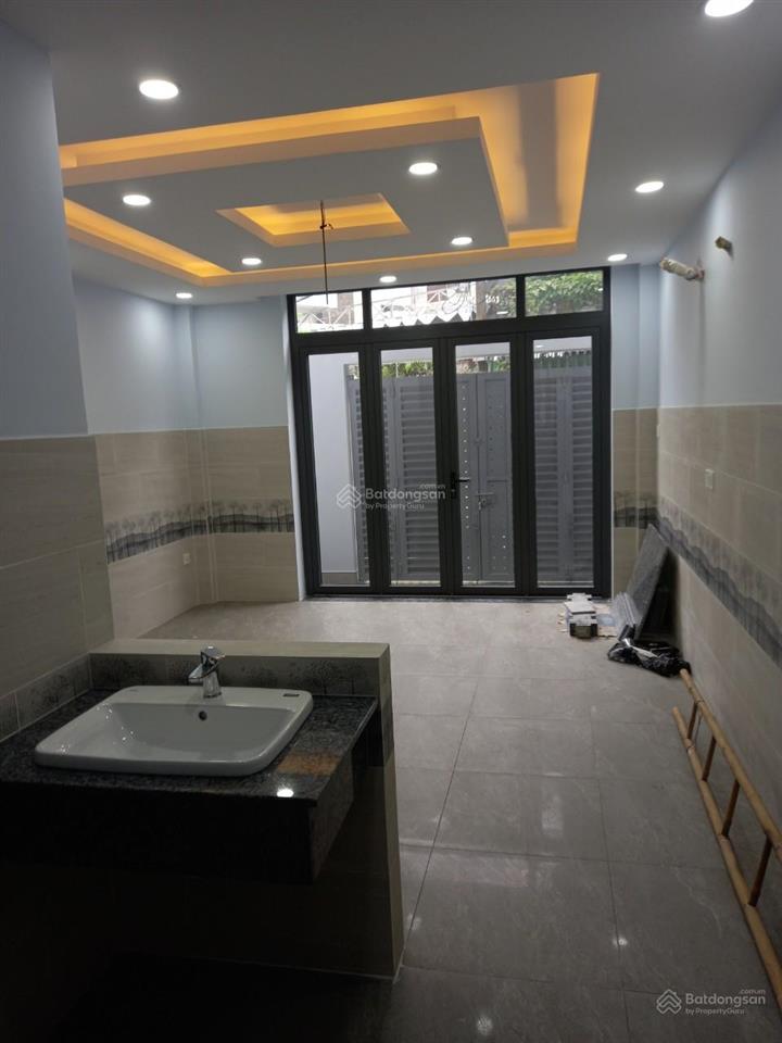 Nhà 2 mặt tiền thông 8m  cây trâm phường 9  4x20m  4 lầu. nhà có thang máy 23 triệu