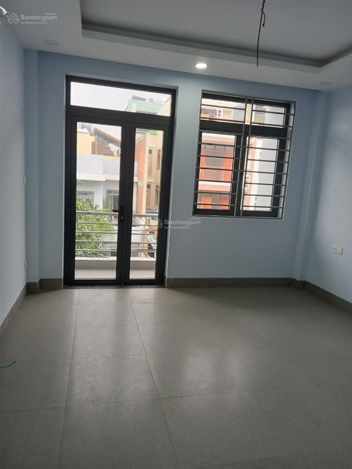 Nhà 2 mặt tiền thông 8m  cây trâm phường 9  4x20m  4 lầu. nhà có thang máy 23 triệu