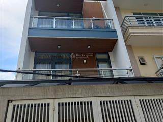 Nhà hẻm xe tảiquang trung p0gần bệnh viện hồng đức 5x17m 3 lầu 4 phòng 5wc 20 triệu