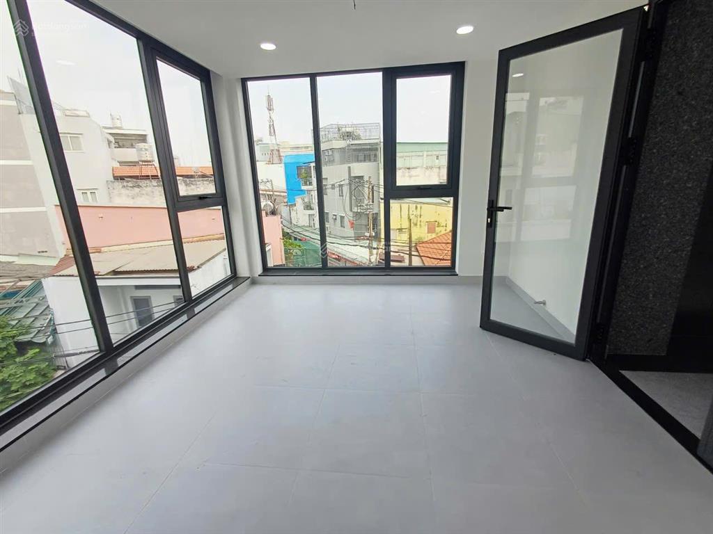 Tòa nhà mới xây góc 2 mặt tiền lê hoàng phái phường 17 dt 7x20m hầm 6 lầu9pn thang máy==60tr