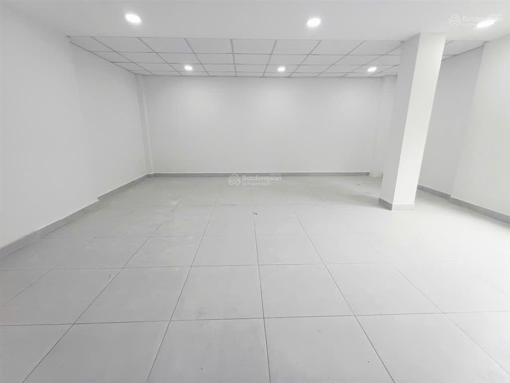 Tòa nhà mới xây góc 2 mặt tiền lê hoàng phái phường 17 dt 7x20m hầm 6 lầu9pn thang máy==60tr