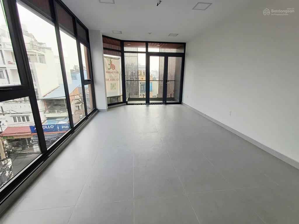 Tòa nhà mới xây góc 2 mặt tiền lê hoàng phái phường 17 dt 7x20m hầm 6 lầu9pn thang máy==60tr