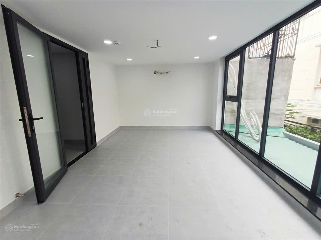 Tòa nhà mới xây góc 2 mặt tiền lê hoàng phái phường 17 dt 7x20m hầm 6 lầu9pn thang máy==60tr