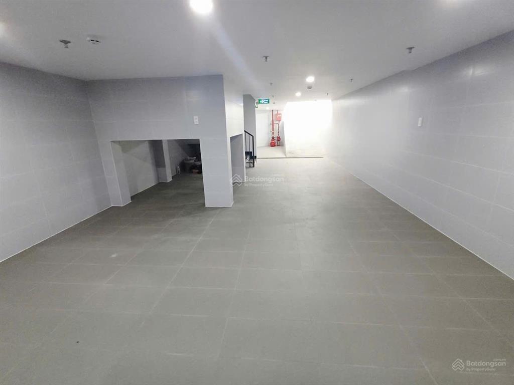 Tòa nhà mới xây góc 2 mặt tiền lê hoàng phái phường 17 dt 7x20m hầm 6 lầu9pn thang máy==60tr