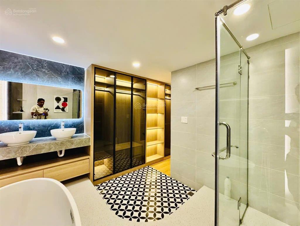 Nhà hẻm xe hơi thôngnguyễn văn khối phường 9diện tích 4m x 13m. 3 lầu3 phòng4wc7,4 tỷ
