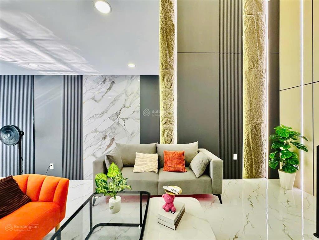 Nhà hẻm xe hơi thôngnguyễn văn khối phường 9diện tích 4m x 13m. 3 lầu3 phòng4wc7,4 tỷ