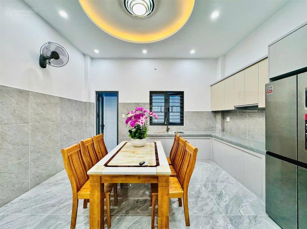 Nhà hẻm 5m thống nhất, phường 11diện tích 4,9mx15m 3 lầu 4 phòng 5wc = 8,2 tỷ