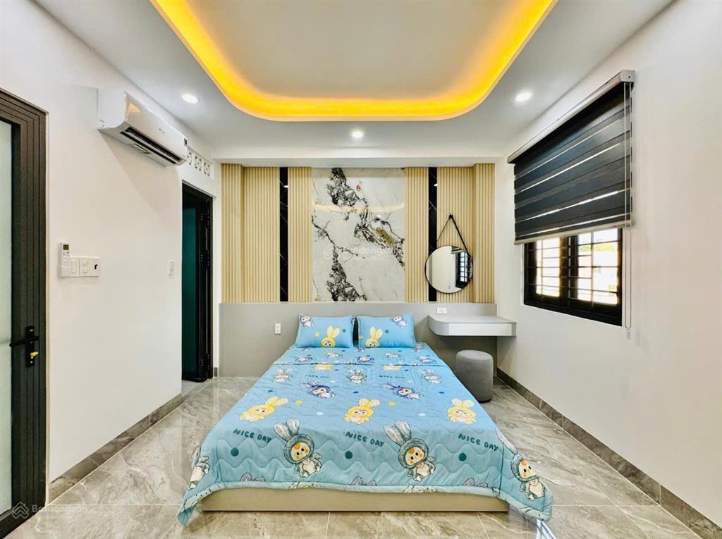 Nhà hẻm 5m thống nhất, phường 11diện tích 4,9mx15m 3 lầu 4 phòng 5wc = 8,2 tỷ
