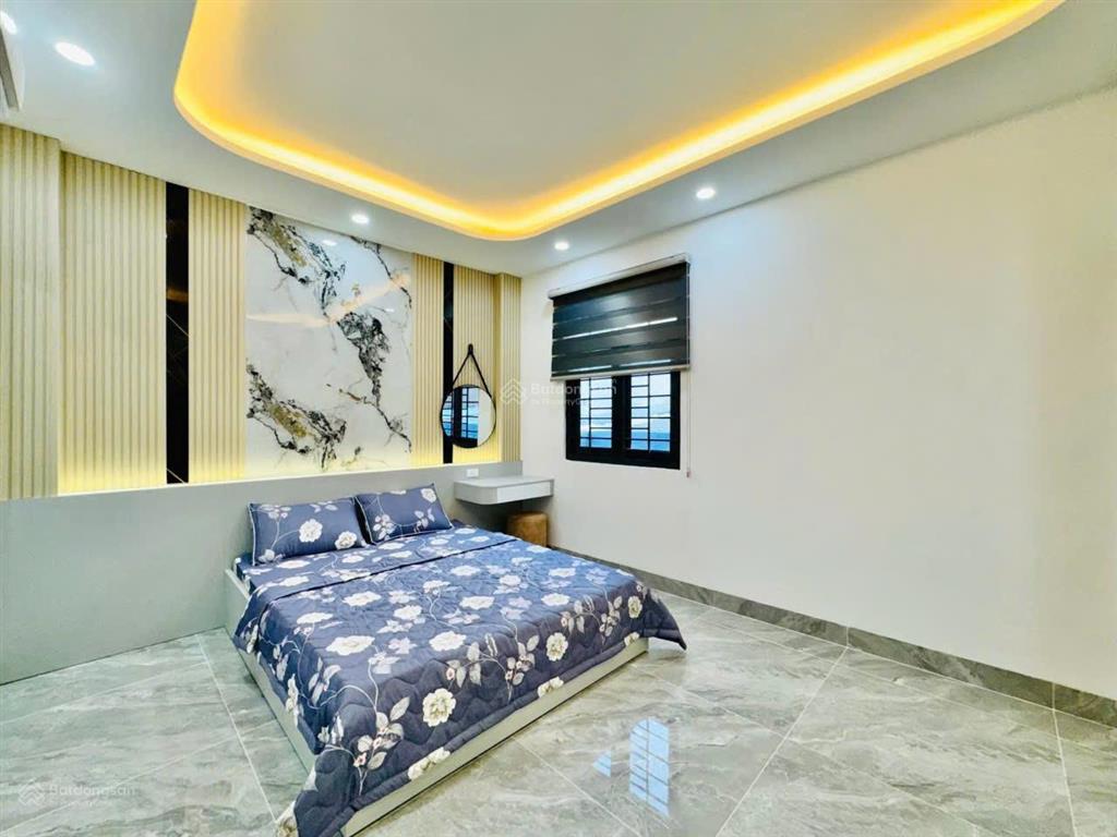Nhà hẻm 5m thống nhất, phường 11diện tích 4,9mx15m 3 lầu 4 phòng 5wc = 8,2 tỷ