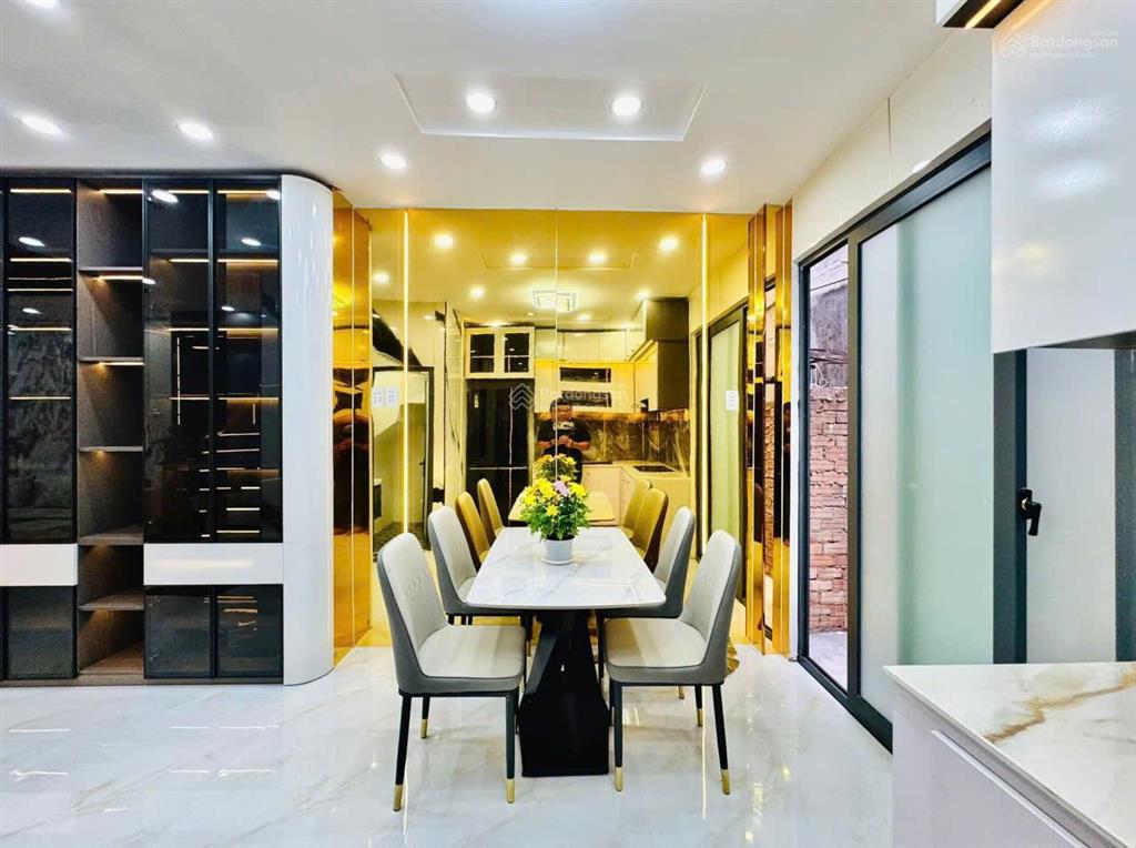 Siêu phẩm quang trung phường 10, 4m x 10m  3 lầu, 4 phòng ngủ, 5wc, 6,5 tỷ