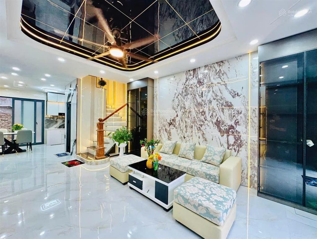 Siêu phẩm quang trung phường 10, 4m x 10m  3 lầu, 4 phòng ngủ, 5wc, 6,5 tỷ