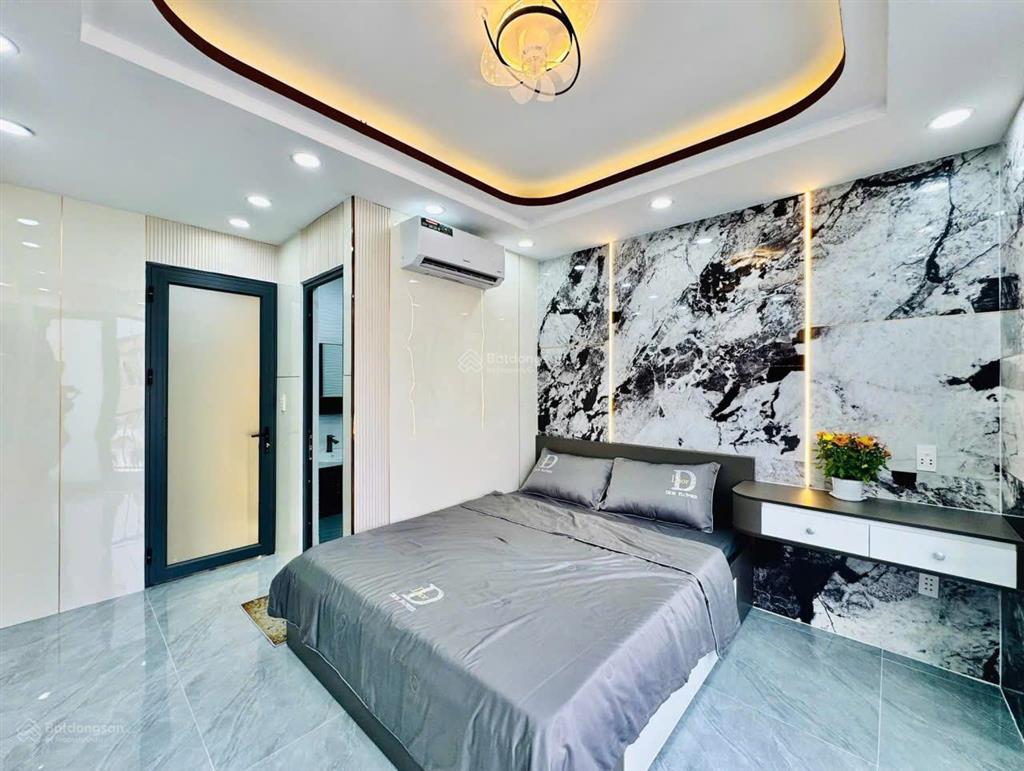 Siêu phẩm quang trung phường 10, 4m x 10m  3 lầu, 4 phòng ngủ, 5wc, 6,5 tỷ