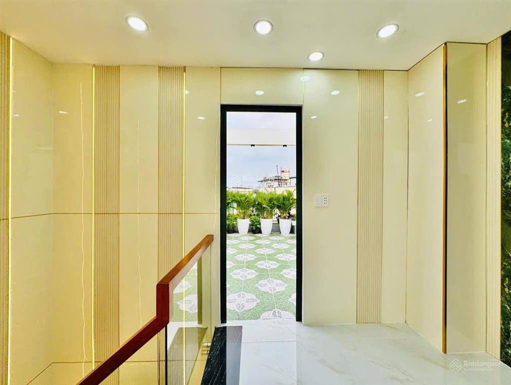Siêu phẩm quang trung phường 10, 4m x 10m  3 lầu, 4 phòng ngủ, 5wc, 6,5 tỷ
