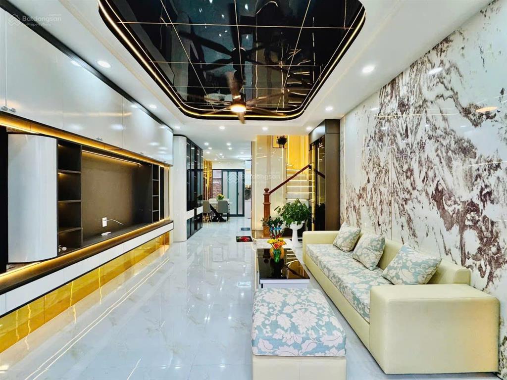 Siêu phẩm quang trung phường 10, 4m x 10m  3 lầu, 4 phòng ngủ, 5wc, 6,5 tỷ