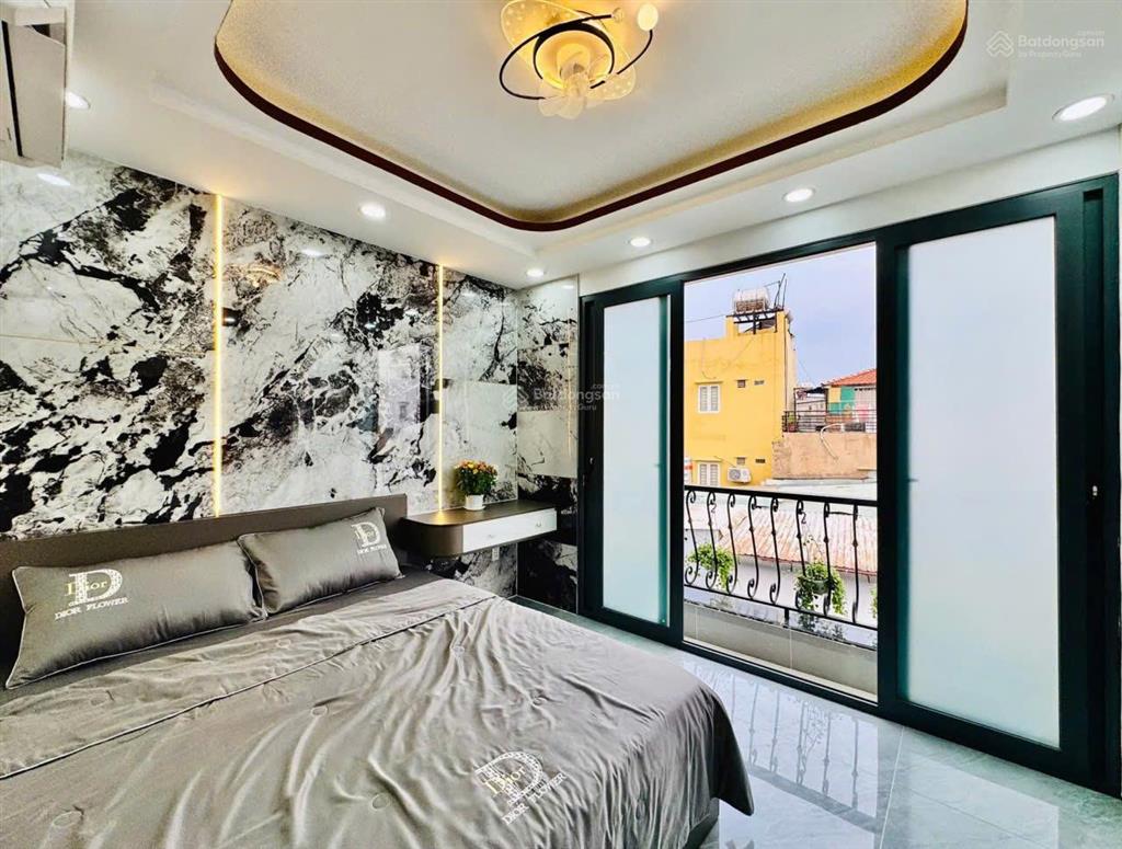 Siêu phẩm quang trung phường 10, 4m x 10m  3 lầu, 4 phòng ngủ, 5wc, 6,5 tỷ