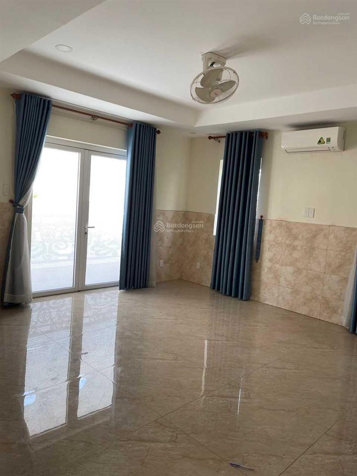 Căn góc cityland garden hills, phường 5  emart =14x20m, hầm, 4 lầu 10pn, có thang máy= 60 triệu/th