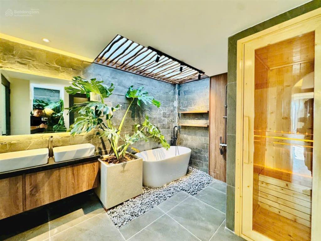 Nhà hẻm 5m khu đồng bộ thống nhất p15, diện tích ngang 4m x dài 11.3m 4 tầng, 3 phòng, 4wc= 7,7 tỷ