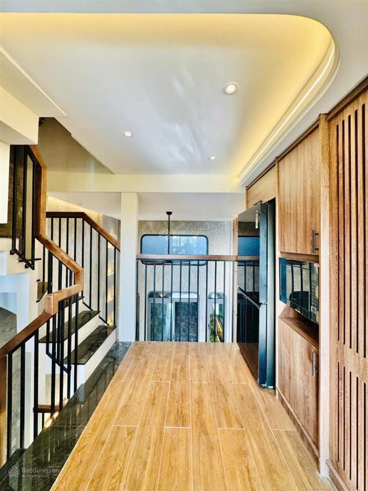 Nhà hẻm 5m khu đồng bộ thống nhất p15, diện tích ngang 4m x dài 11.3m 4 tầng, 3 phòng, 4wc= 7,7 tỷ