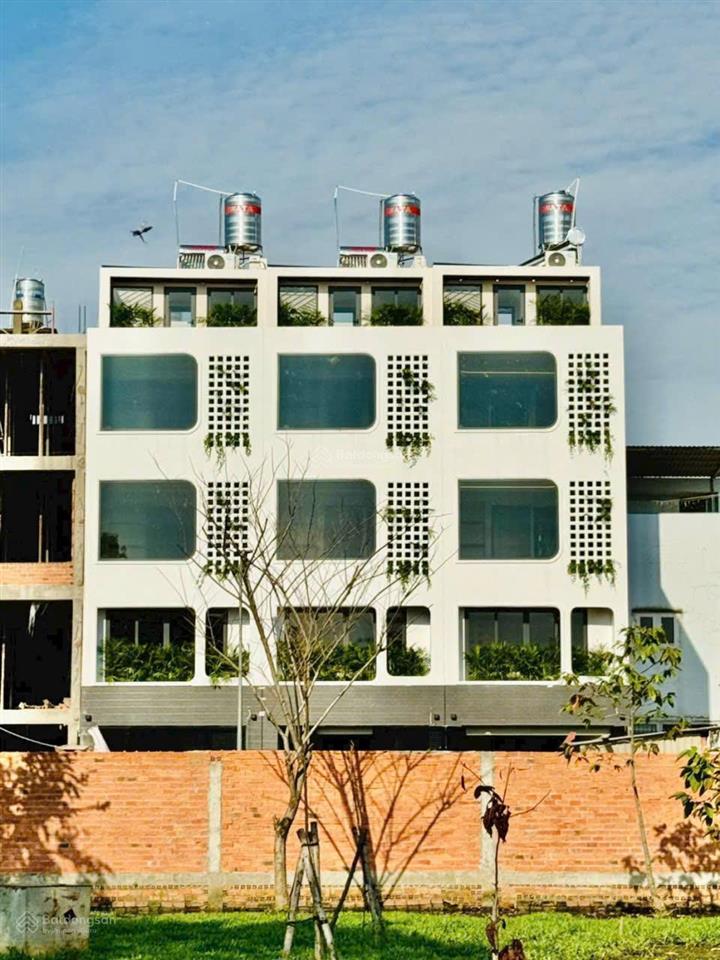 Nhà hẻm 5m khu đồng bộ thống nhất p15, diện tích ngang 4m x dài 11.3m 4 tầng, 3 phòng, 4wc= 7,7 tỷ