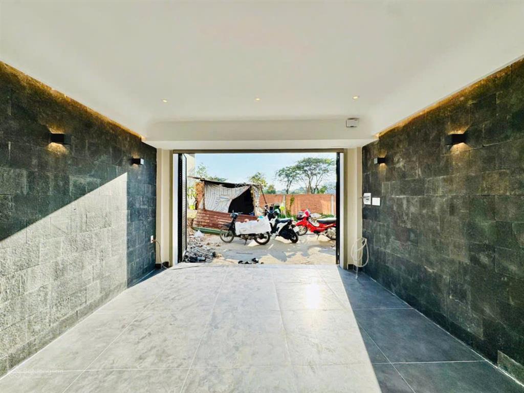 Nhà hẻm 5m khu đồng bộ thống nhất p15, diện tích ngang 4m x dài 11.3m 4 tầng, 3 phòng, 4wc= 7,7 tỷ