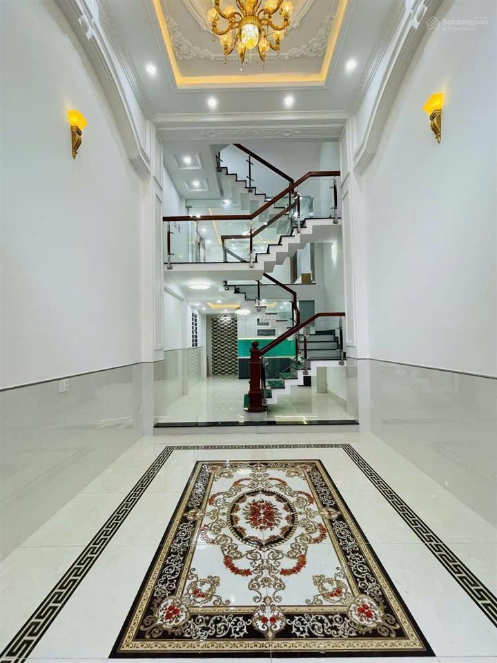 Nhà hẻm thông 8m, nguyễn văn lượng phường 17, diện tích 4x17m, 4 lầu  5 phòng 5wc=20 triệu/tháng