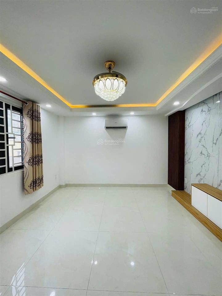 Nhà hẻm thông 8m, nguyễn văn lượng phường 17, diện tích 4x17m, 4 lầu  5 phòng 5wc=20 triệu/tháng