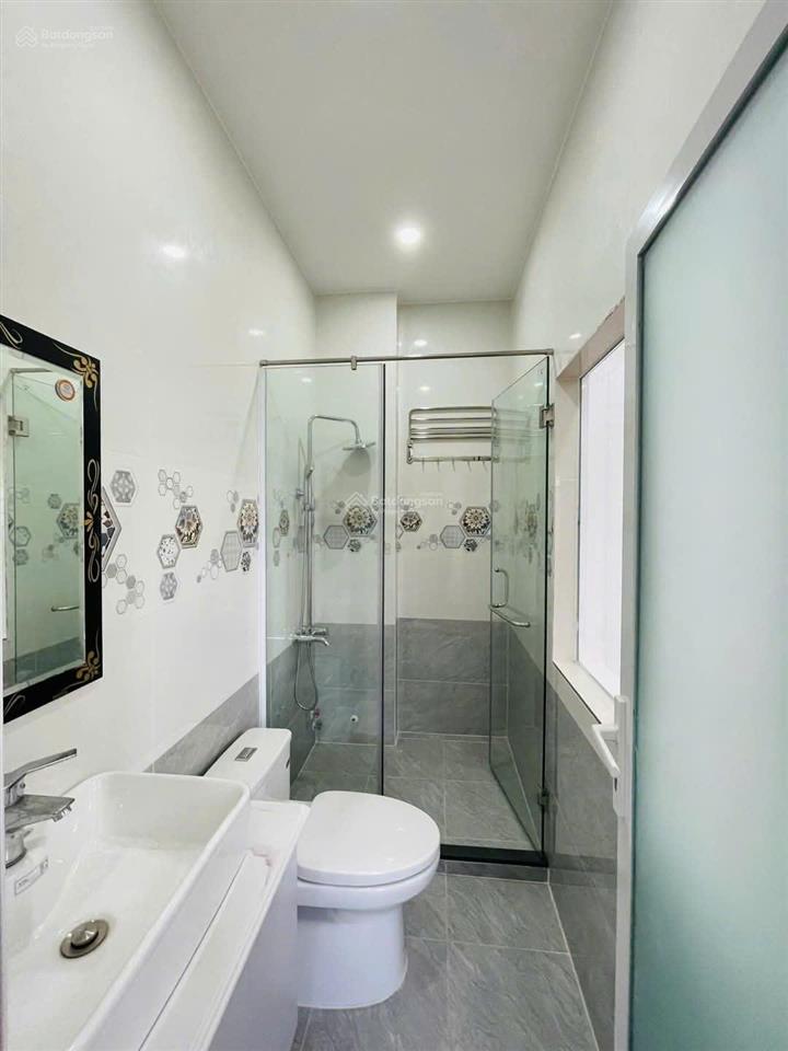 Nhà hẻm thông 8m, nguyễn văn lượng phường 17, diện tích 4x17m, 4 lầu  5 phòng 5wc=20 triệu/tháng