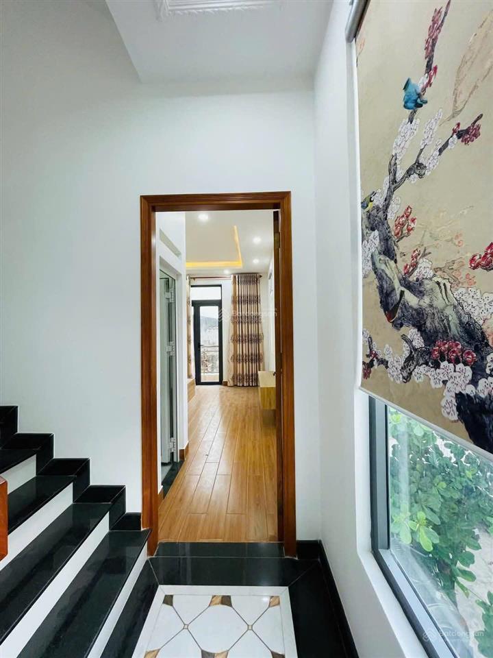 Nhà hẻm thông 8m, nguyễn văn lượng phường 17, diện tích 4x17m, 4 lầu  5 phòng 5wc=20 triệu/tháng
