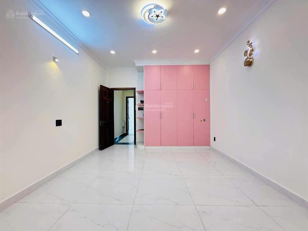 Nhà hẻm xe hơi phạm văn chiêu phường 9  4x20m  4 lầu  5 phòng  6wc  cho thuê 20 triệu/tháng