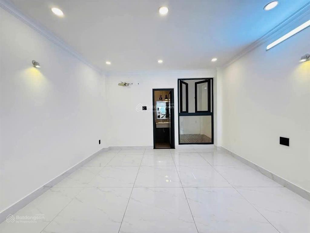 Nhà hẻm xe hơi phạm văn chiêu phường 9  4x20m  4 lầu  5 phòng  6wc  cho thuê 20 triệu/tháng