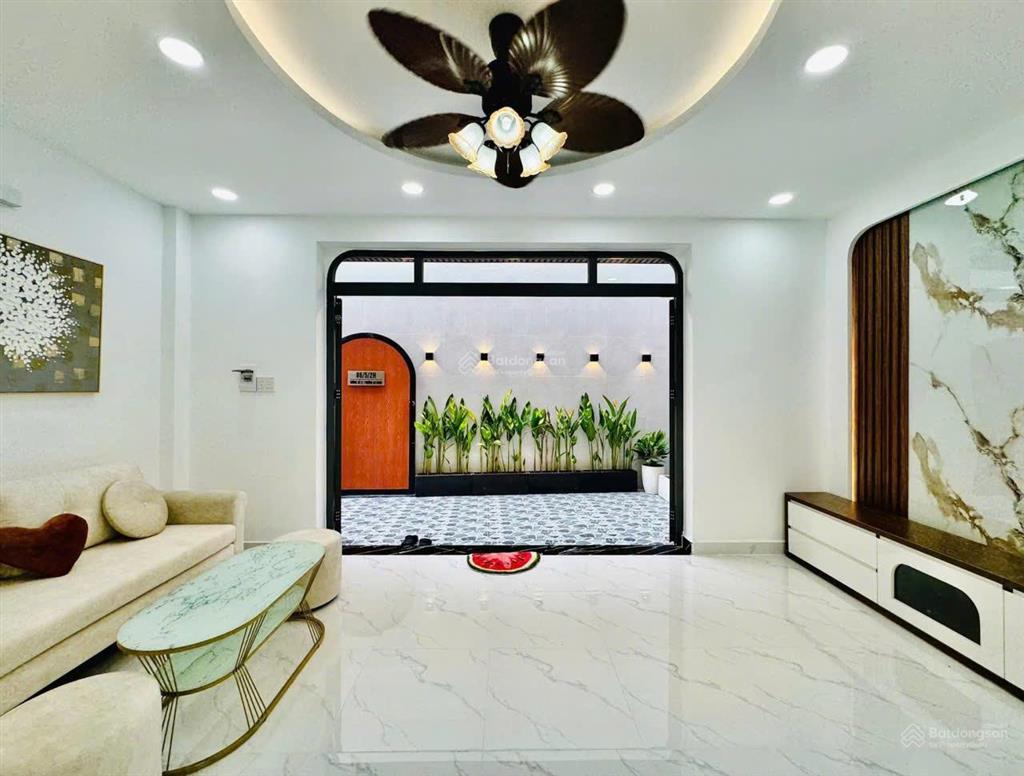 Siêu phẩm ngang 5.5m, lê đức thọ p6  gần chợ an nhơn diện tích 5,5m x 14m, 1 lầu, 3pn, 3wc=5,5 tỷ