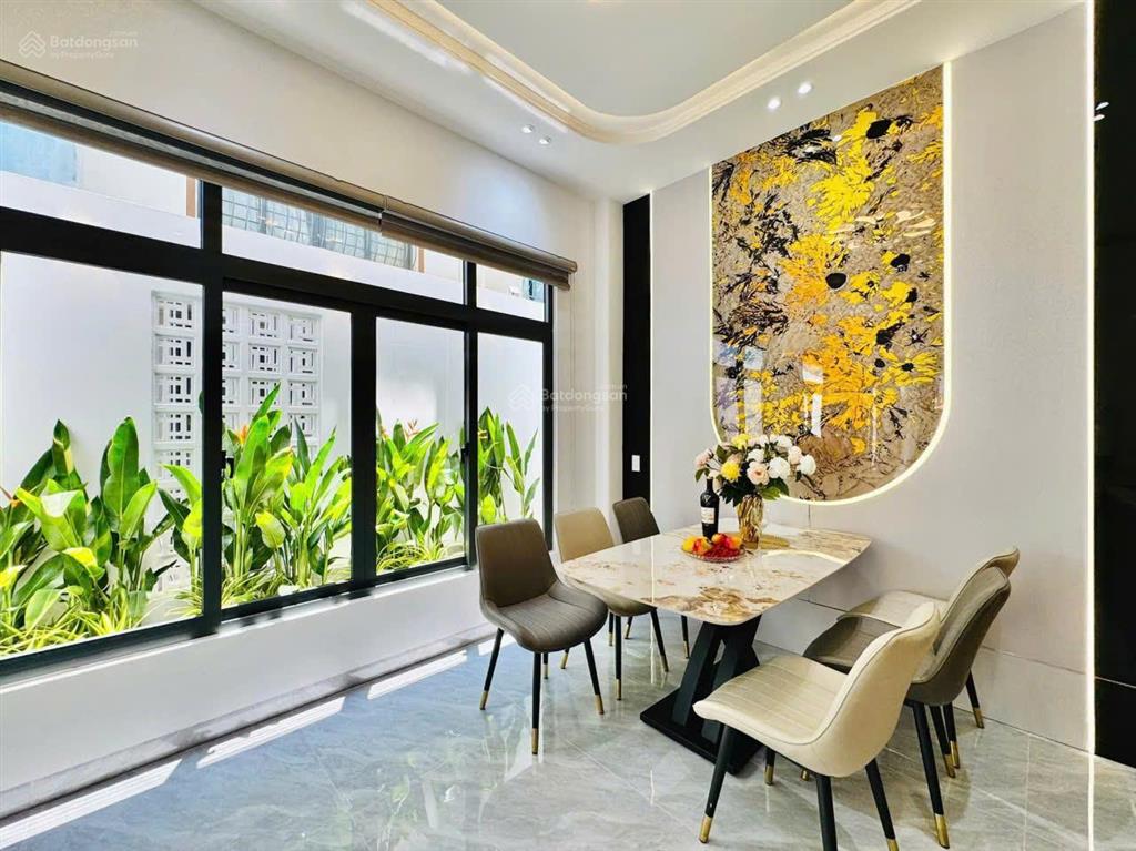 Nhà mới xây căn góc phan văn trị phường 7 đối diện vincom.4,2x13m 4 lầufull nội thất cao cấp