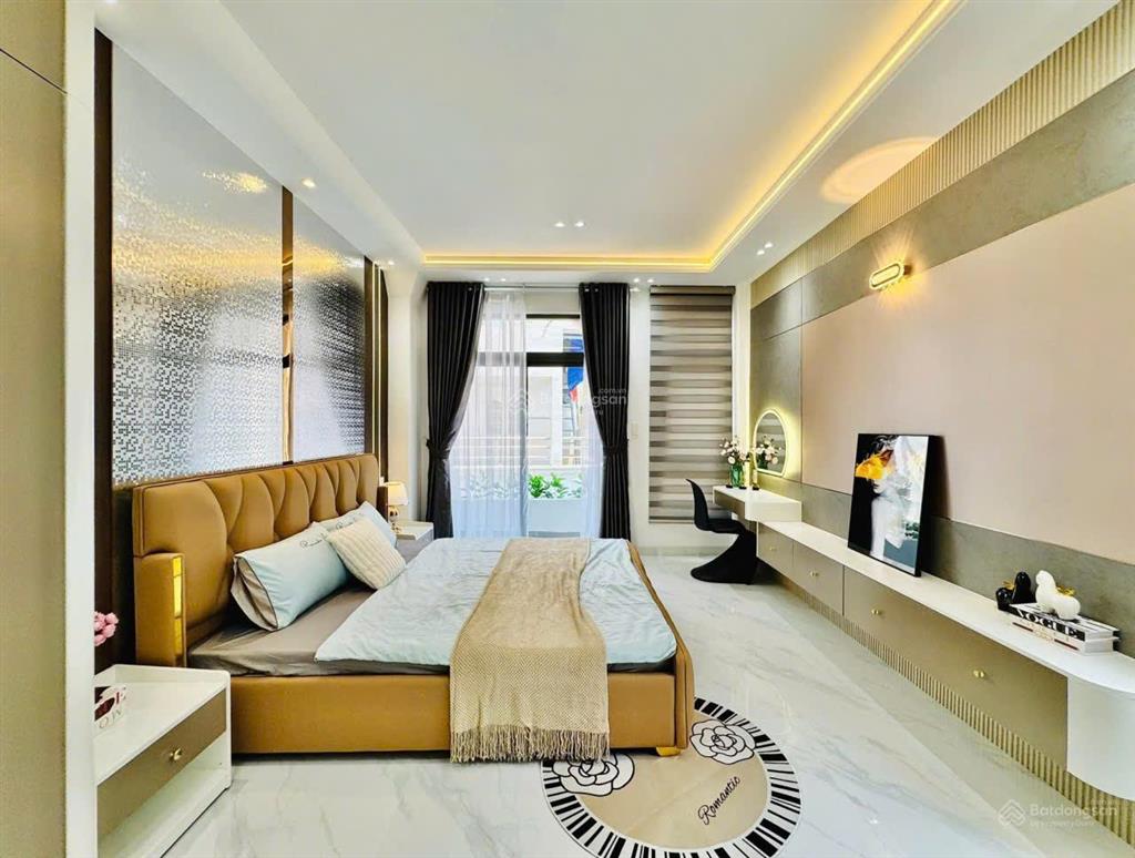Nhà mới xây căn góc phan văn trị phường 7 đối diện vincom.4,2x13m 4 lầufull nội thất cao cấp