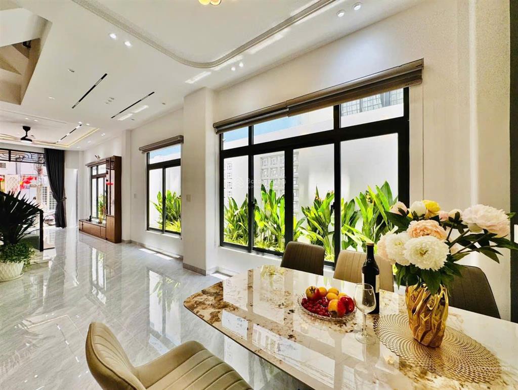 Nhà mới xây căn góc phan văn trị phường 7 đối diện vincom.4,2x13m 4 lầufull nội thất cao cấp